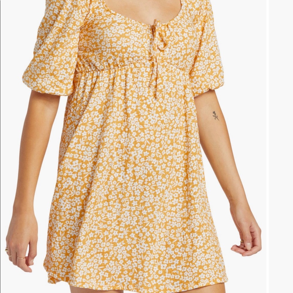 Billabong Daisy Wave Puff Sleeve Babydoll Minidress